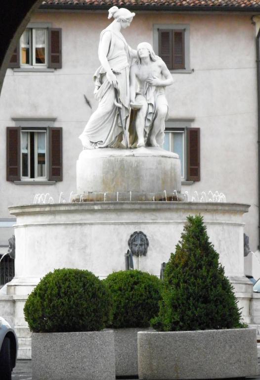 Albergo Della Torre Dal 1891 Trescore Balneario Kültér fotó